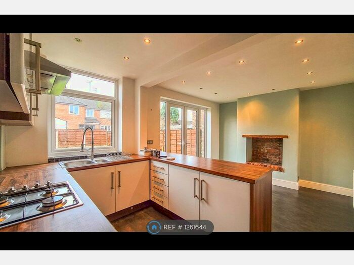 3 Bedroom Semi-Detached House To Rent In Dryden Avenue, Swinton, Manchester M27