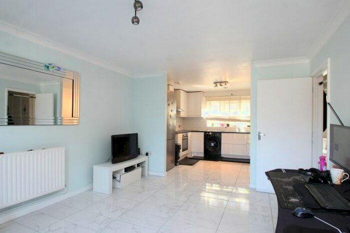 1 Bedroom Flat To Rent In Kender Street, London, SE14