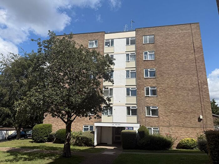 2 Bedroom Flat To Rent In Woodcote Road, Wallington, SM6