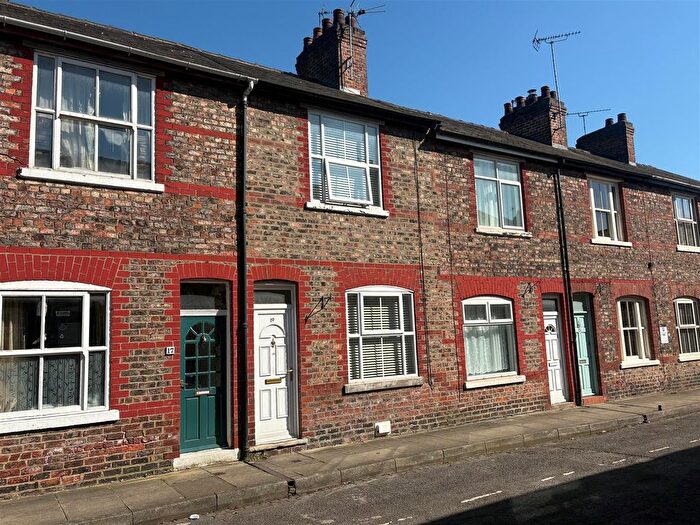 3 Bedroom Terraced House To Rent In Colenso Street, York, YO23
