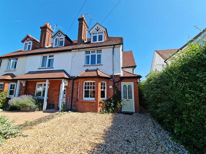 3 Bedroom End Of Terrace House For Sale In Send Road, Send, GU23