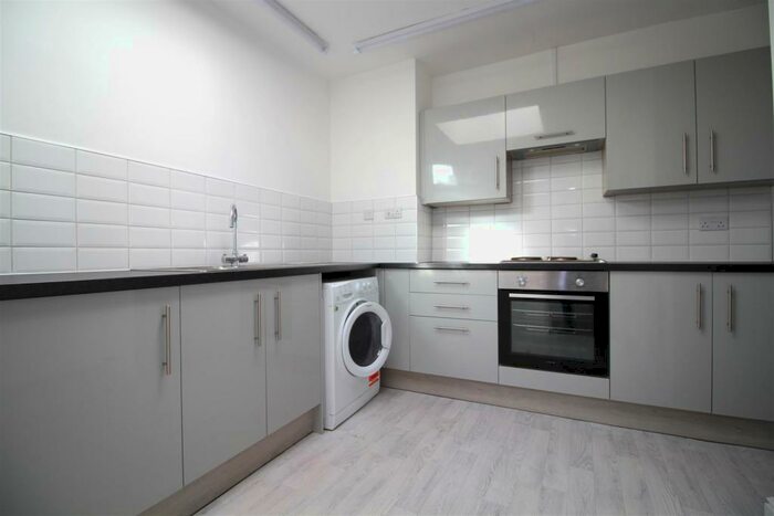2 Bedroom Flat To Rent In Evington Road, Leicester, LE2