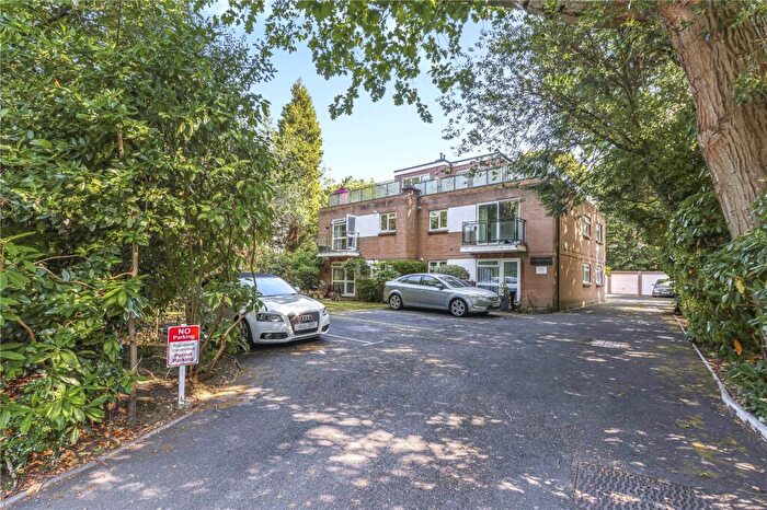 2 Bedroom Apartment For Sale In Wellington Road, Bournemouth, BH8