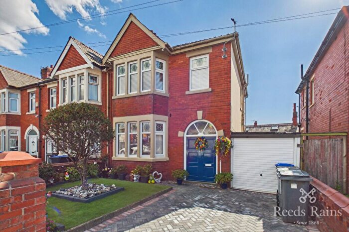 3 Bedroom End Of Terrace House For Sale In Park Road, Blackpool, Lancashire, FY1