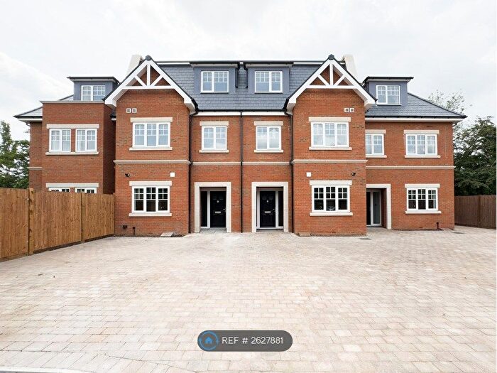 4 Bedroom Terraced House To Rent In Vansittart Road, Windsor, SL4