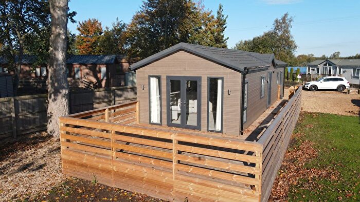 2 Bedroom Lodge For Sale In Barholm Road, Tallington, PE9