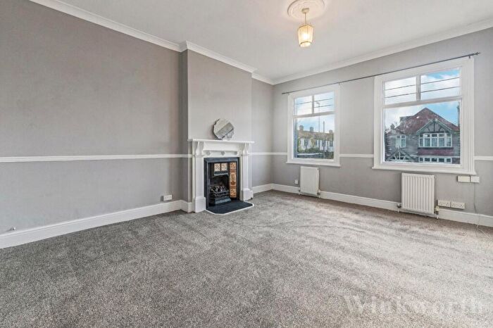 3 Bedroom Apartment To Rent In Perry Rise, London, SE23