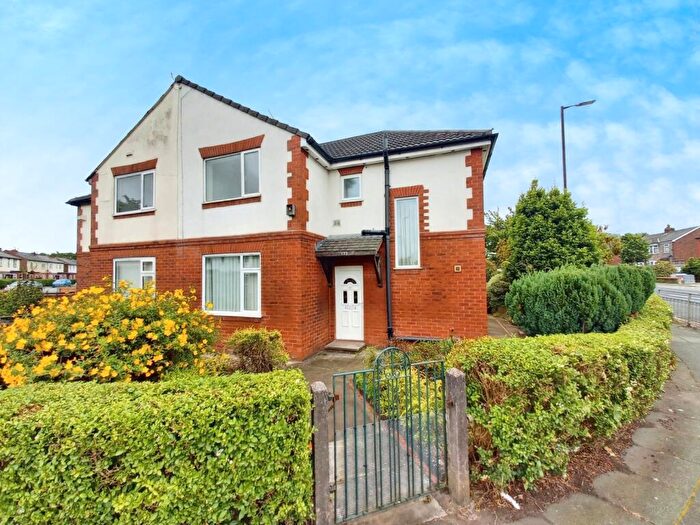 3 Bedroom Semi Detached House For Sale In Davyhulme Road, Stretford, Manchester, Greater Manchester, M32