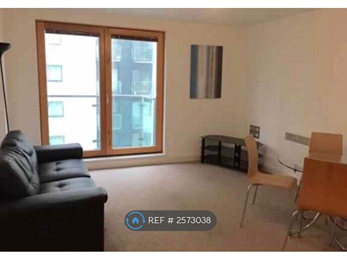 1 Bedroom Flat To Rent In Vallea Court, Manchester, M4