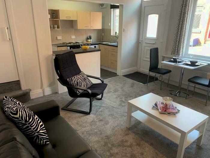 2 Bedroom Terraced House To Rent In Harold Road, LS6