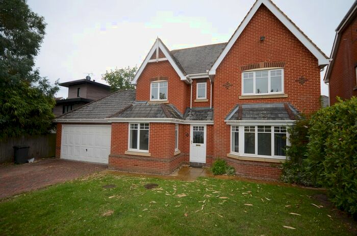5 Bedroom Detached House To Rent In Nightingale Walk, Windsor, SL4