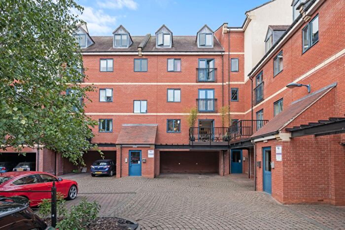 2 Bedroom Flat For Sale In The Butts, Worcester, WR1