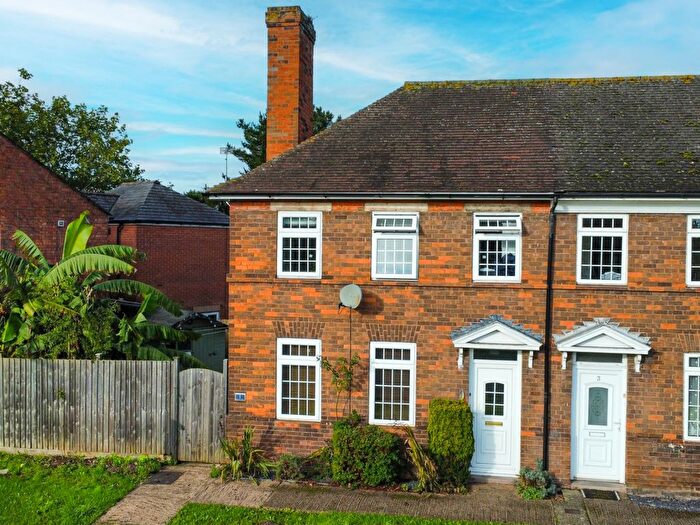 2 Bedroom End Of Terrace House To Rent In Leycroft Road, Taunton, TA1