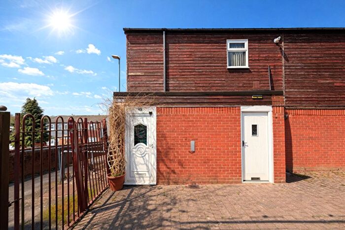 1 Bedroom Maisonette For Sale In Wast Hill Grove, Birmingham, West Midlands, B38