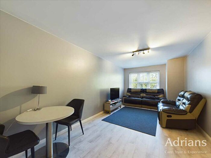 1 Bedroom Flat For Sale In Fulcher Avenue, Chelmer Village, Chelmsford, CM2
