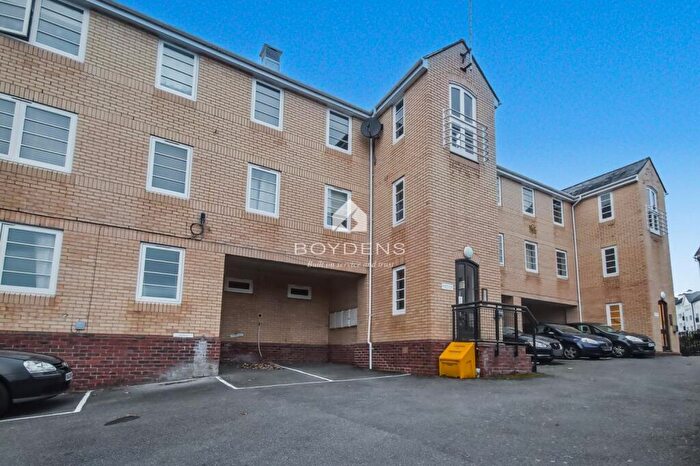 2 Bedroom Apartment To Rent In Mazers Court, Braintree, CM7