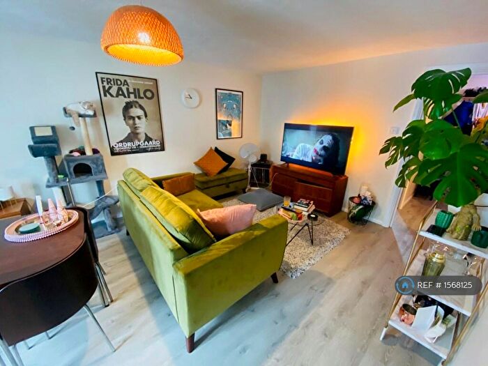 1 Bedroom Flat To Rent In Marlow Court, Brighton, BN2