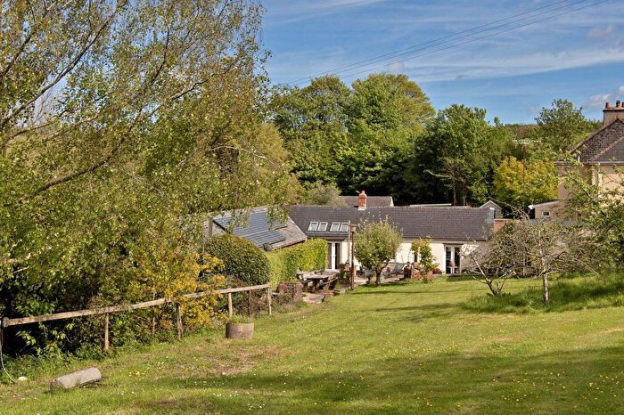 3 Bedroom Semi-Detached Bungalow For Sale In Newton Abbot, TQ12