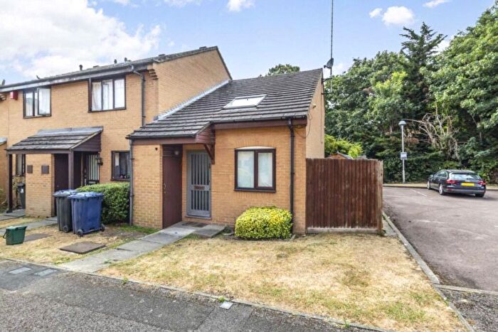 1 Bedroom End Of Terrace House To Rent In Wilkinson Way, London, W4