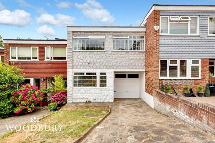 3 Bedroom Terraced House For Sale In Monkchester Close, Loughton, IG10