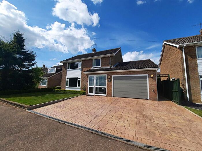5 Bedroom Detached House For Sale In Wheatfields, Whatfield, Hadleigh, IP7