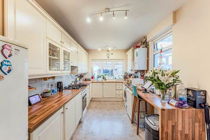 3 Bedroom Leisure Facility Commercial To Rent In Belgrave Avenue, Watford, Hertfordshire, WD18