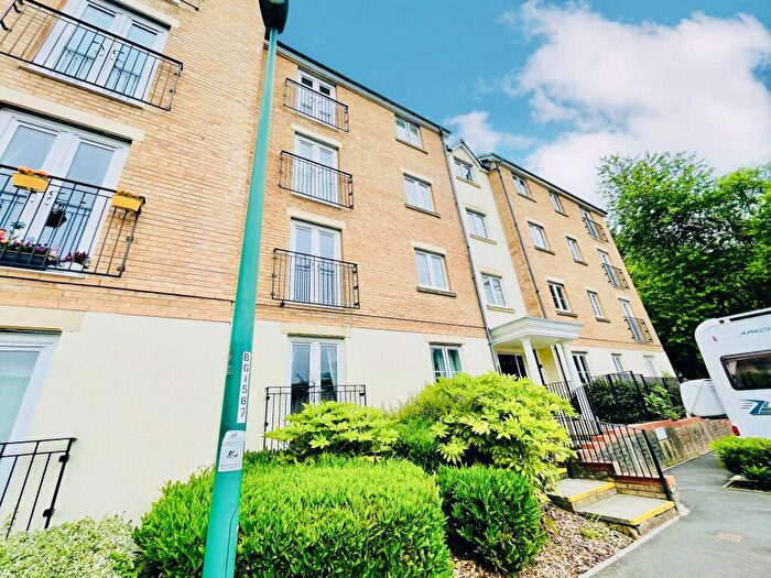 2 Bedroom Flat To Rent In Clos Gwaith Dur, Ebbw Vale, Blaenau Gwent, NP23