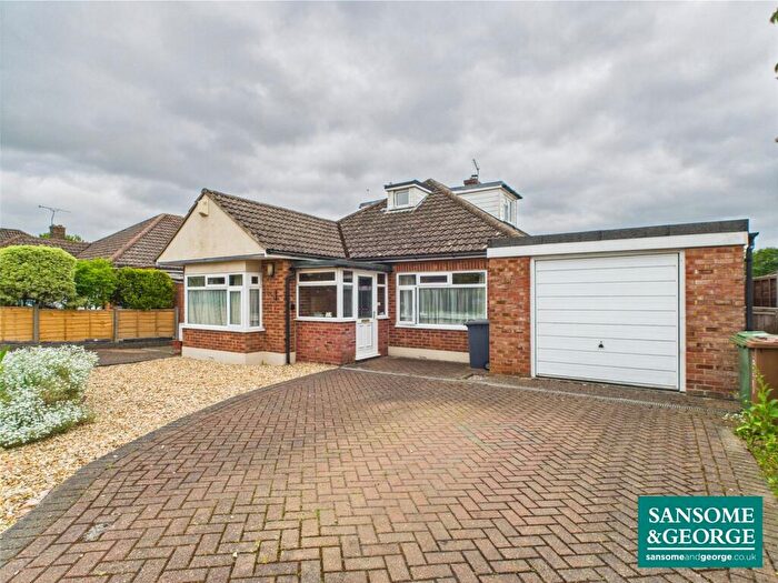 4 Bedroom Bungalow For Sale In Heath Road, Pamber Heath, Tadley, Hampshire, RG26