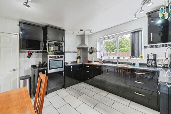 3 Bedroom Detached House For Sale In Wilnecote Lane, Tamworth, Staffordshire, B77