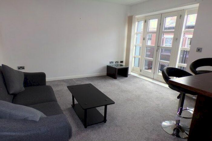 2 Bedroom Flat To Rent In Avenham Road, Preston, PR1
