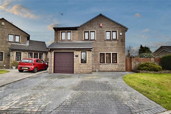 4 Bedroom Detached House For Sale In Highbury Way, Royton, Oldham, Greater Manchester, OL2