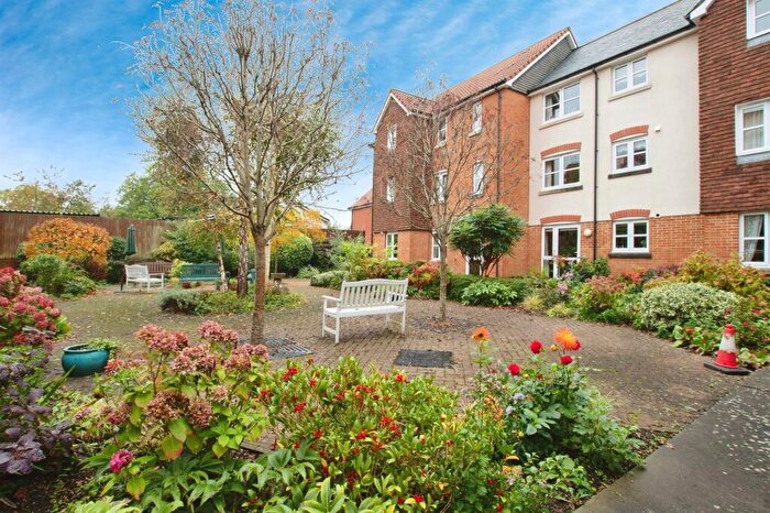 1 Bedroom Apartment For Sale In Salisbury Street, Fordingbridge, SP6