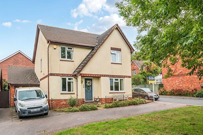 4 Bedroom Detached House For Sale In Pennine Drive, Paignton, Devon, TQ4