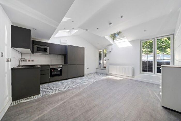 1 Bedroom Flat To Rent In Church Road, Tunbridge Wells, TN1