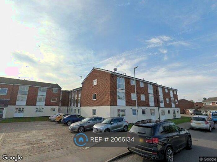 2 Bedroom Flat To Rent In Clay Pit Piece, Saffron Walden, CB11