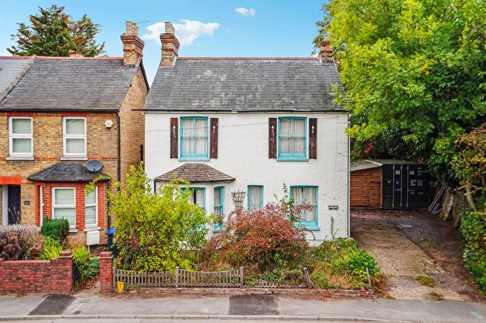 4 Bedroom Detached House For Sale In Park Road, Farnham Royal, SL2