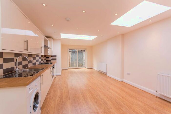 1 Bedroom Flat To Rent In Cricklewood Broadway, Cricklewood, London, NW2