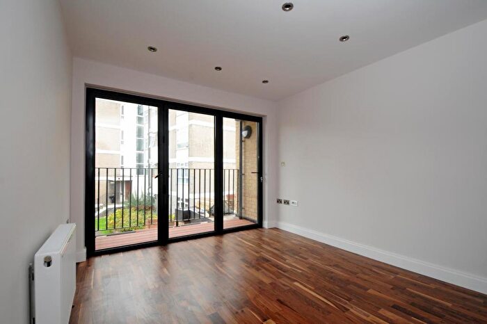 1 Bedroom Apartment To Rent In Devonshire Place, Childs Hill, NW2