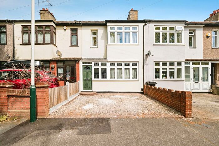3 Bedroom Terraced House For Sale In Oliver Road, Rainham, RM13