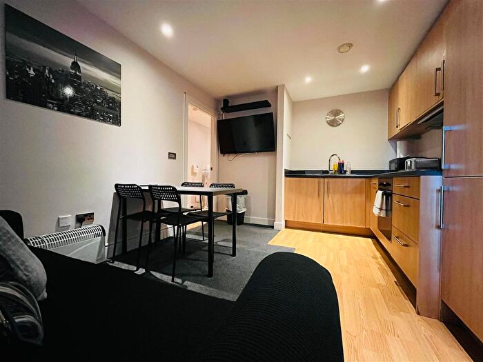 3 Bedroom Flat To Rent In Cutlass Court, Granville Street, Birmingham, B1