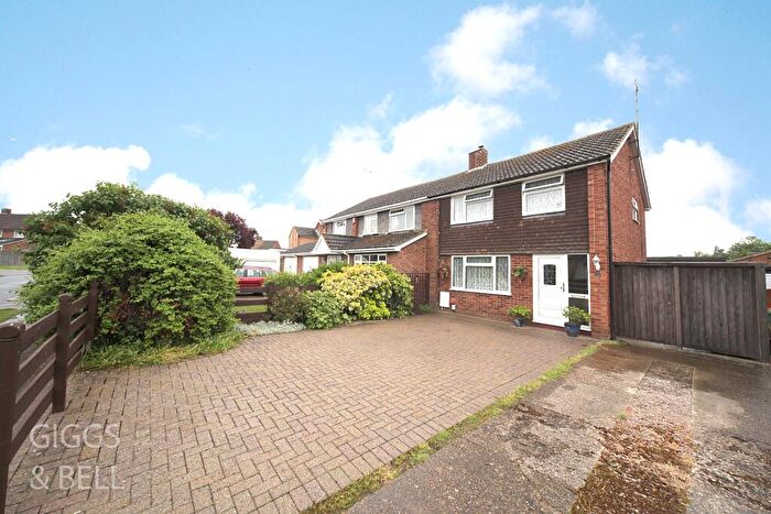 3 Bedroom Semi-Detached House For Sale In Windsor Road, Barton-Le-Clay, Bedford, Bedfordshire, MK45