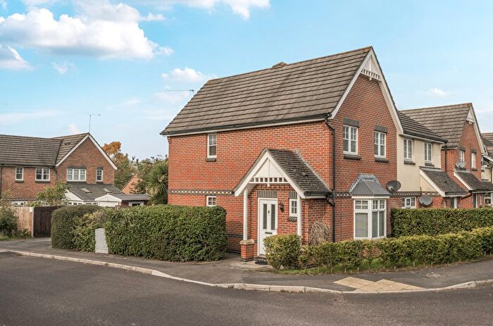 3 Bedroom Semi-detached House For Sale In Barn Piece, Chandler's Ford, Hampshire, SO53