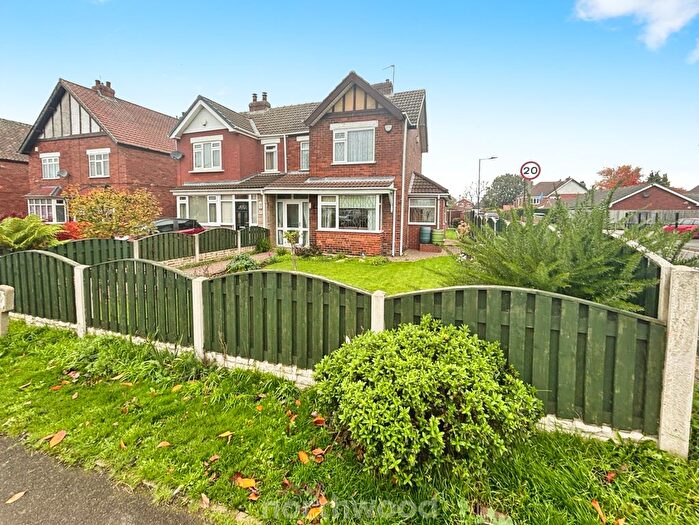 2 Bedroom Semi Detached House For Sale In High Street, Dunsville, Doncaster, DN7