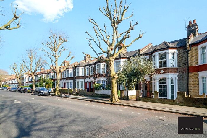2 Bedroom Flat To Rent In John Ruskin Street, London, SE5