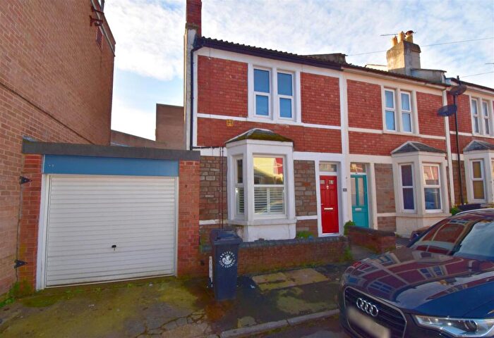 3 Bedroom End Of Terrace House For Sale In Ryde Road, Bristol, BS4