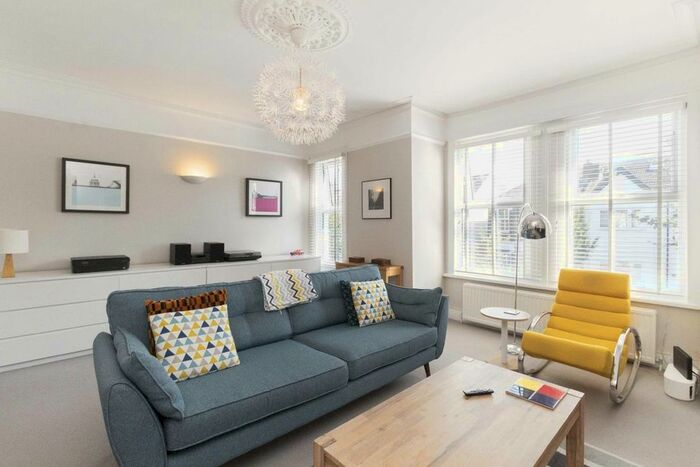 2 Bedroom Property To Rent In Seaford Road, London, W13