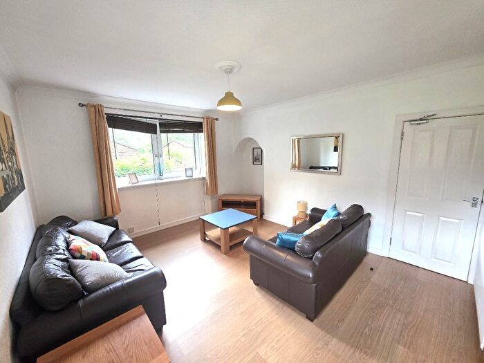 3 Bedroom Flat To Rent In Union Glen, City Centre, Aberdeen, AB11