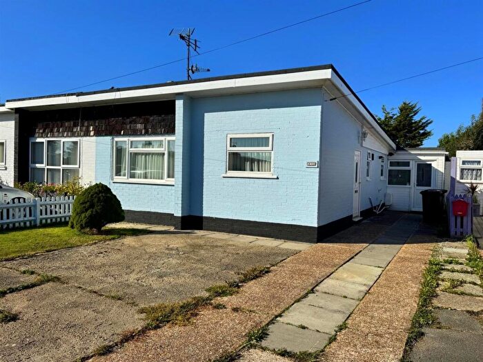 4 Bedroom Semi-Detached Bungalow For Sale In Mountney Drive, Pevensey Bay, Pevensey, BN24