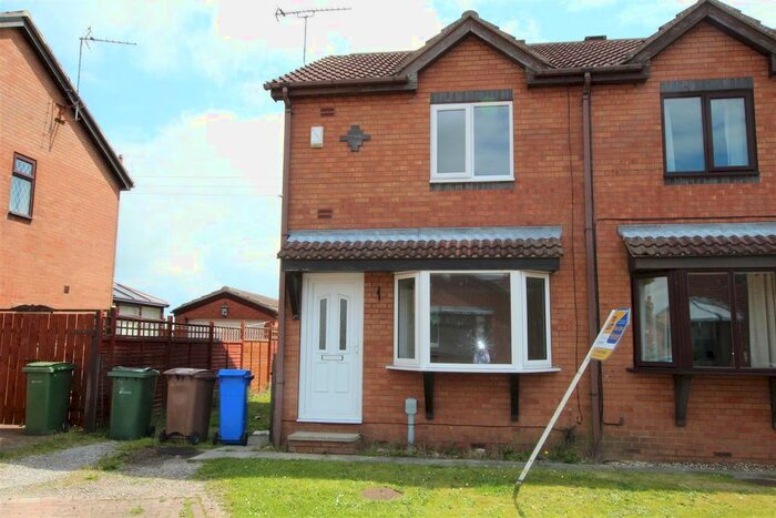 2 Bedroom Property To Rent In Ellis Close, Preston, Hull, HU12