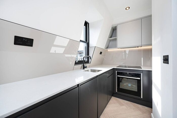 1 Bedroom Flat To Rent In East Passage, Farringdon, London, EC1A